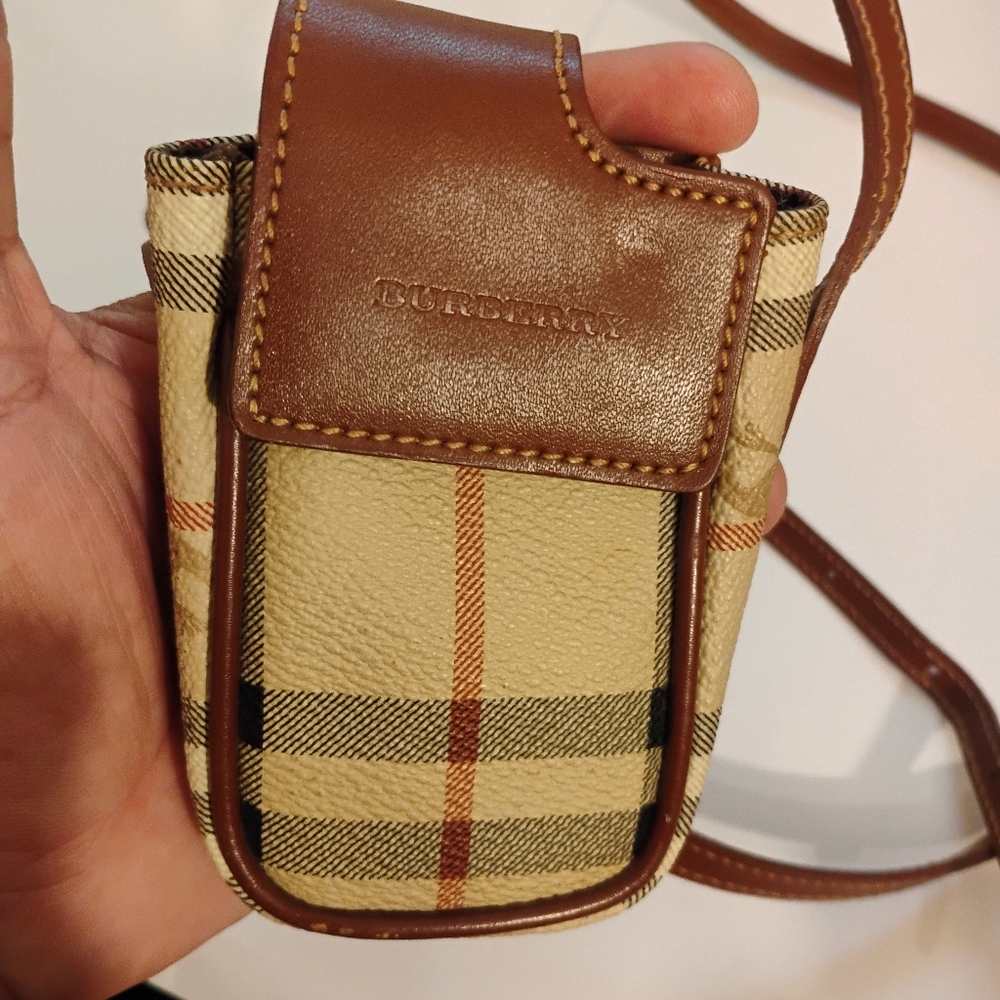 Burberry phone case Crossbody Authentic Nova Check
